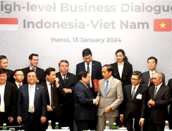 Hadiri Business Dialogue, Jokowi Ajak Investor Vietnam Investasi di IKN