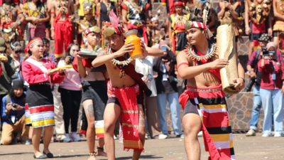 Karnaval Air Gawai Dayak Digelar di Tepian Sungai Kapuas