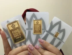 Harga Emas Antam dan UBS Hari Ini Tembus Rp1.398.000