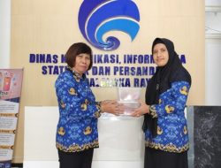 Peduli Stunting, Diskominfo Palangkaraya Berbagi Daging Kurban