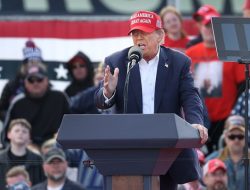 Donald Trump Ditembak Saat Kampanye di Pennsylvania