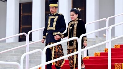 Presiden Jokowi Kenakan Pakaian Adat Khusus Khas Kutai