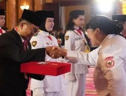 Pj Gubernur Kaltim Terima Duplikat Bendera Pusaka dari BPIP