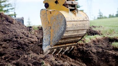 Fenomena Alam Aneh di Loa Bakung: Tanah Sungai Tiba-Tiba Naik