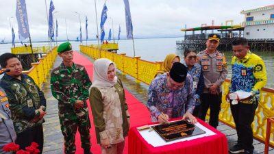 Bupati Kotabaru Resmikan Dermaga Terintegrasi di Pulau Laut Sigam