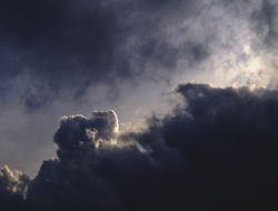 Prakiraan Cuaca Kalimantan Barat 11-12 Februari 2025