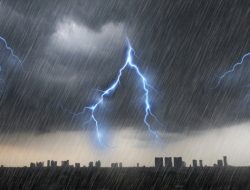 Waspada! Cuaca Ekstrem Landa Kalsel dan Kalteng 23 Februari