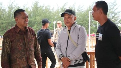 Wabup Tala H Muhammad Zazuli monitoring ke kawasan objek wisata Pantai Takisung dan Pantai Batakan.