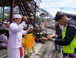 Melasti, Umat Hindu Bersihkan Diri Sambut Nyepi