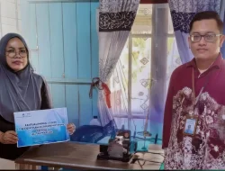 UPZ Bank Kalsel Salurkan Bantuan Mesin Obras untuk Penjahit Mandiri Sri Wardah
