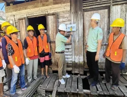 Bupati HSU Tinjau Program Bedah Rumah, Harap Ringankan Beban Warga