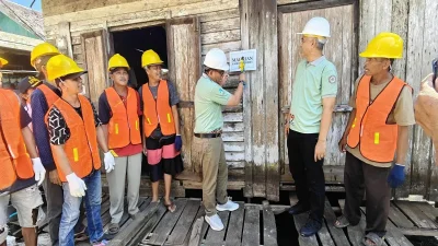 Bupati HSU tinjau bedah rumah di Desa Jalan Lurus