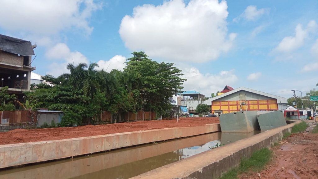 Tinjau Revitalisasi Sungai Veteran, DLH Kalsel Siap Mengawal Program Pembangunan Sesuai Prosedur