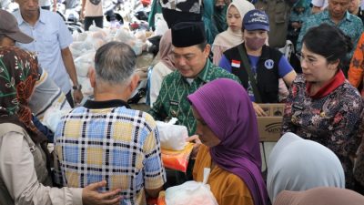 Gelar Operasi Pasar Murah di Singkawang, Pemprov Kalbar Sediakan 1000 Paket Bahan Pokok