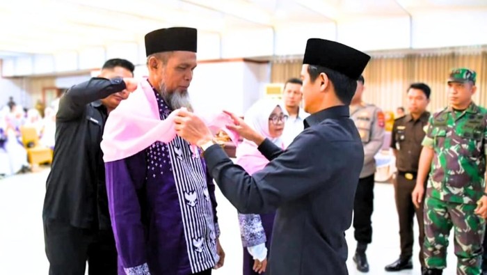 111 Jemaah Haji Nunukan Dilepas Bupati Irwan Sabri