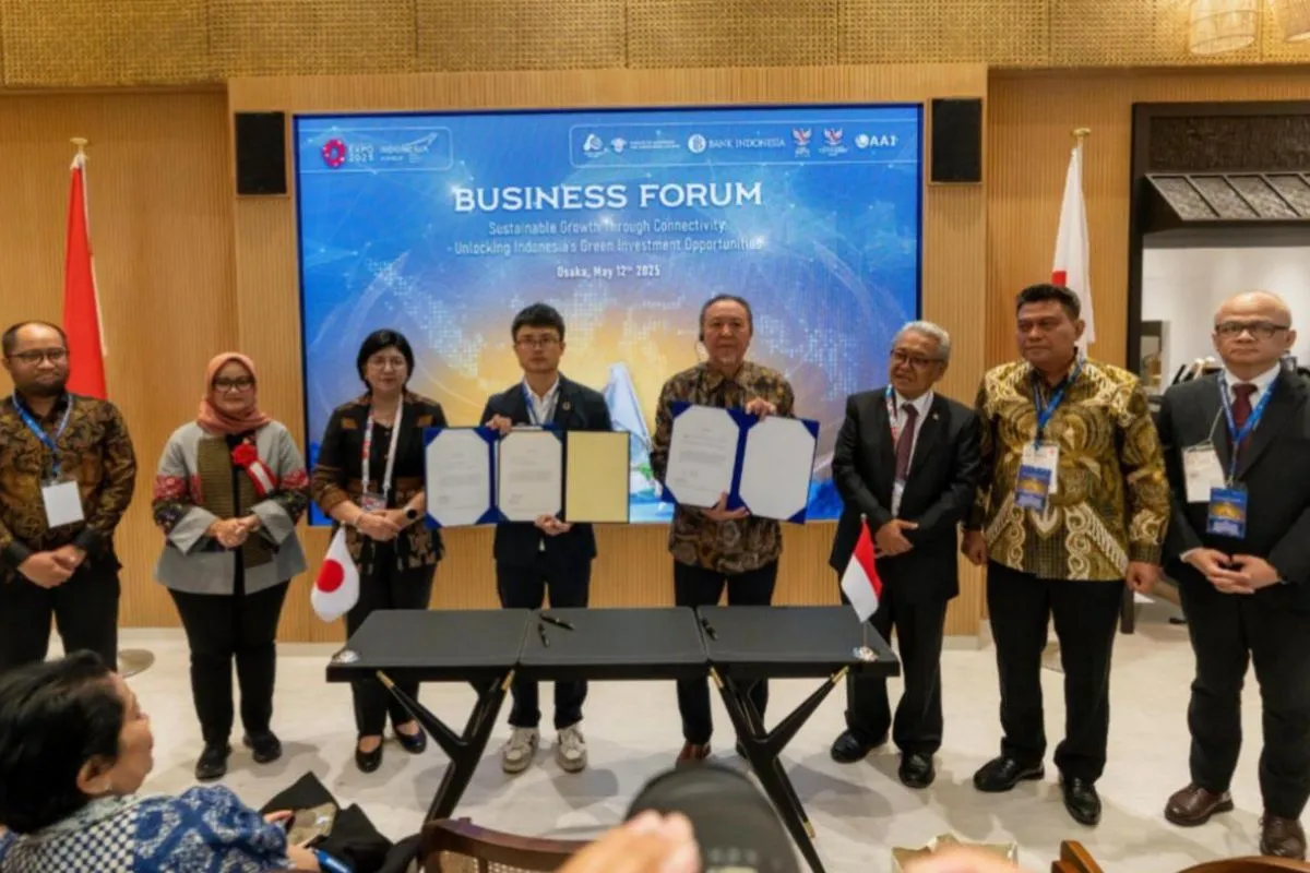 Penandatanganan Letter of Intent antara investor asal Jepang dengan perwakilan Regional Investor Relations Unit Investment, Trade, and Tourism Relations Unit of Kalimantan Selatan (RIRU Intan Kalsel), serta dihadiri pejabat Bank Indonesia (BI) dan Kedutaan Indonesia untuk Jepang pada World Expo Osaka di Jepang
