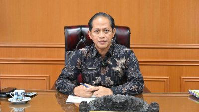 Dr. Hanif Faisol Nurofiq Menteri Lingkungan Hidup/ Kepala Badan Pengendalian Lingkungan Hidup