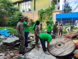 Satpol PP Samarinda Bongkar Gubuk Liar Diduga Jadi Sarang Narkoba