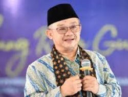 Pendidikan Dasar Wajib Gratis, Daerah Masih Menanti Arahan Pusat