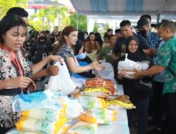 1.000 Paket Sembako di Pasar Murah Dibagikan Gratis Gubernur Kalteng