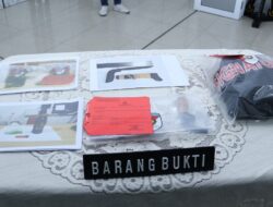 Empat Penyusup Aksi Massa di Mapolda Kalbar Ditangkap, Bom Molotov dan Sajam Disita