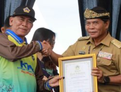 Gubernur Kaltara Zainal Paliwang Raih Penghargaan Adhi Bhakti Tani Nelayan 2025