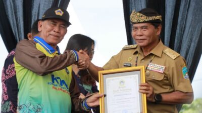 Gubernur Kaltara Zainal Paliwang Raih Penghargaan Adhi Bhakti Tani Nelayan 2025