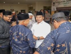 Gubernur Zainal Lepas 53 Jamaah Umrah Penerima Penghargaan ke Tanah Suci