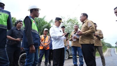 Norsan Instruksikan Pengerjan Ruas Jalan Simpang Medang Hingga Nanga Mau Tuntas Tahun ini