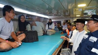 Wako Edi Kamtono Pantau Pergerakan Arus Mudik Lebaran di Pelabuhan Dwikora Pontianak