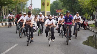 KESERUAN Wali Kota se-Kalimantan Gowes Bareng Keliling Pontianak