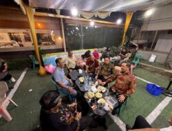 SAMBIL Nikmati Durian Gubernur Ria Norsan dan Gubernur Kaltara Bahas Kolaborasi Antarwilayah