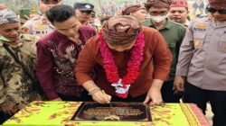 Bupati Alex Resmikan Jembatan Lipat Gunting, Buka Akses Ekonomi Warga Manis Mata