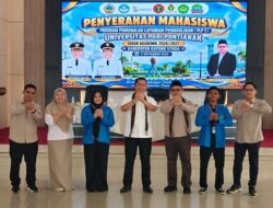 Rektor UPGRI Pontianak Serahkan Mahasiswa PLP 2 di Kabupaten Kayong Utara